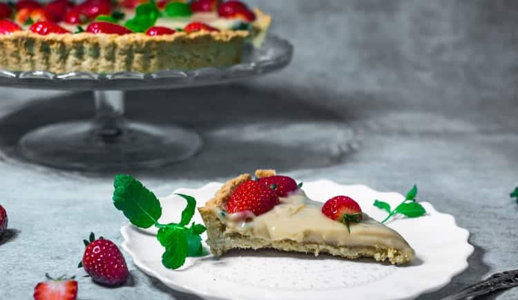 slice of the best strawberry tart recipe slice of the best strawberry tart recipe