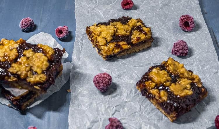 Easy Raspberry Oatmeal Crumb Bars Recipe Easy Raspberry Oatmeal Crumb Bars Recipe