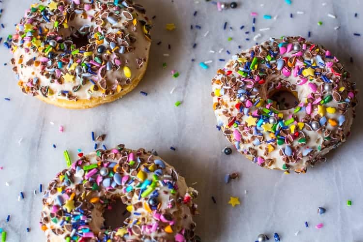 Decorate a Baked Donut Decorate a Baked Donut