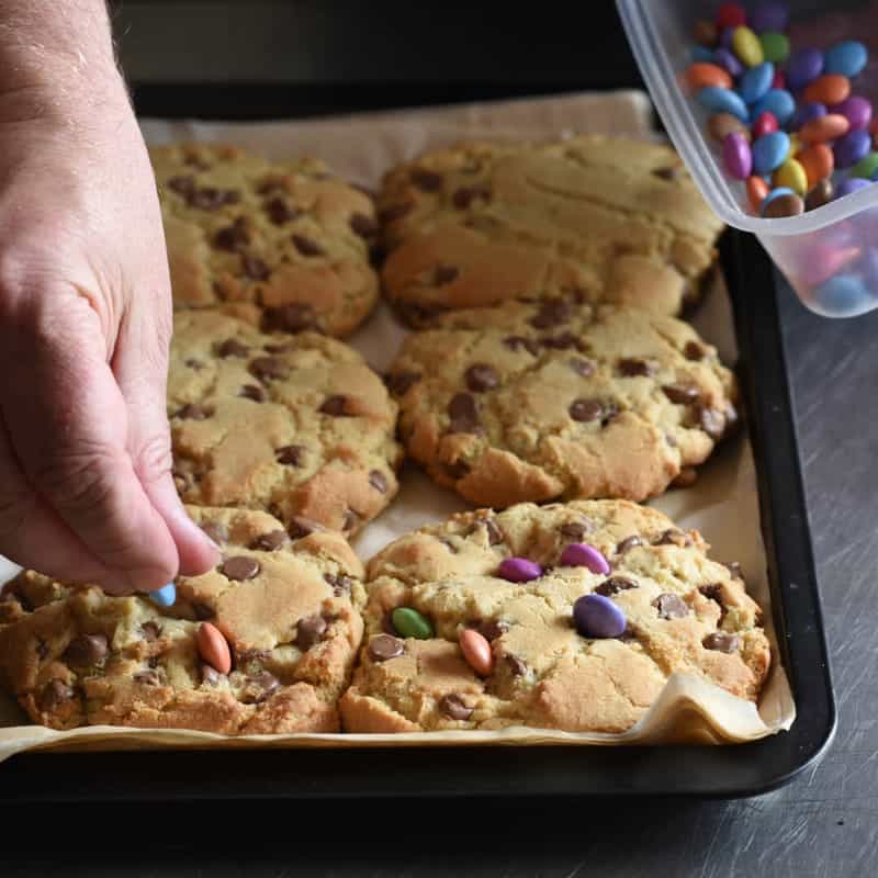 Giant Chewy Chocolate Chip Cookie Steps