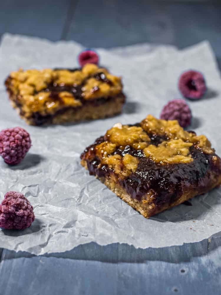 Easy Raspberry Oatmeal Crumb Bars Recipe