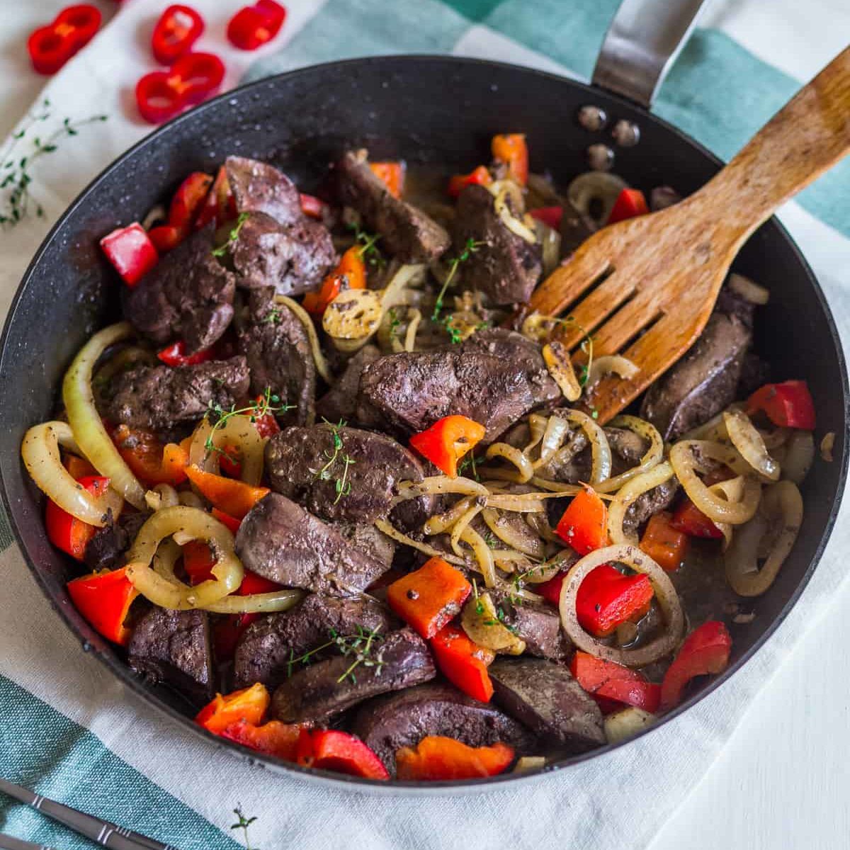 Simple Beef Liver and Onion Recipe (That’s Super Flavorful)