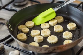 plantain in the pan